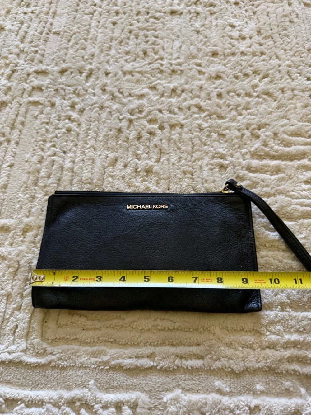 Michael Kors Black Leather Wristlet Clutch Zip Pouch Wallet Large MK Gold Logo - Picture 5 of 5